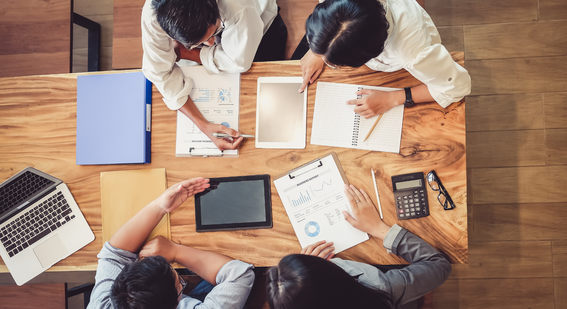 🧭 Unsere E-Commerce-Strategie – vom ersten Gespräch bis zur erfolgreichen Vermarktung 🧭 Unsere E-Commerce-Strategie – vom ersten Gespräch bis zur erfolgreichen Vermarktung